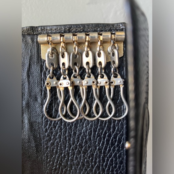 Versace Medusa Black Leather 6 Key Holder - Picture 13 of 16